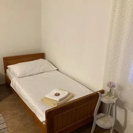 Klara - Garden View Apartament *