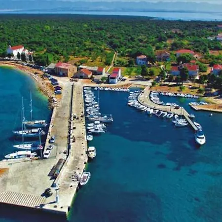 Klara - Garden View Appartement Olib