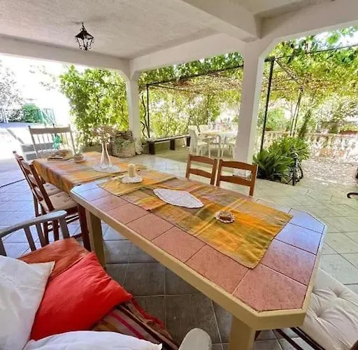 Klara - Garden View Apartment *